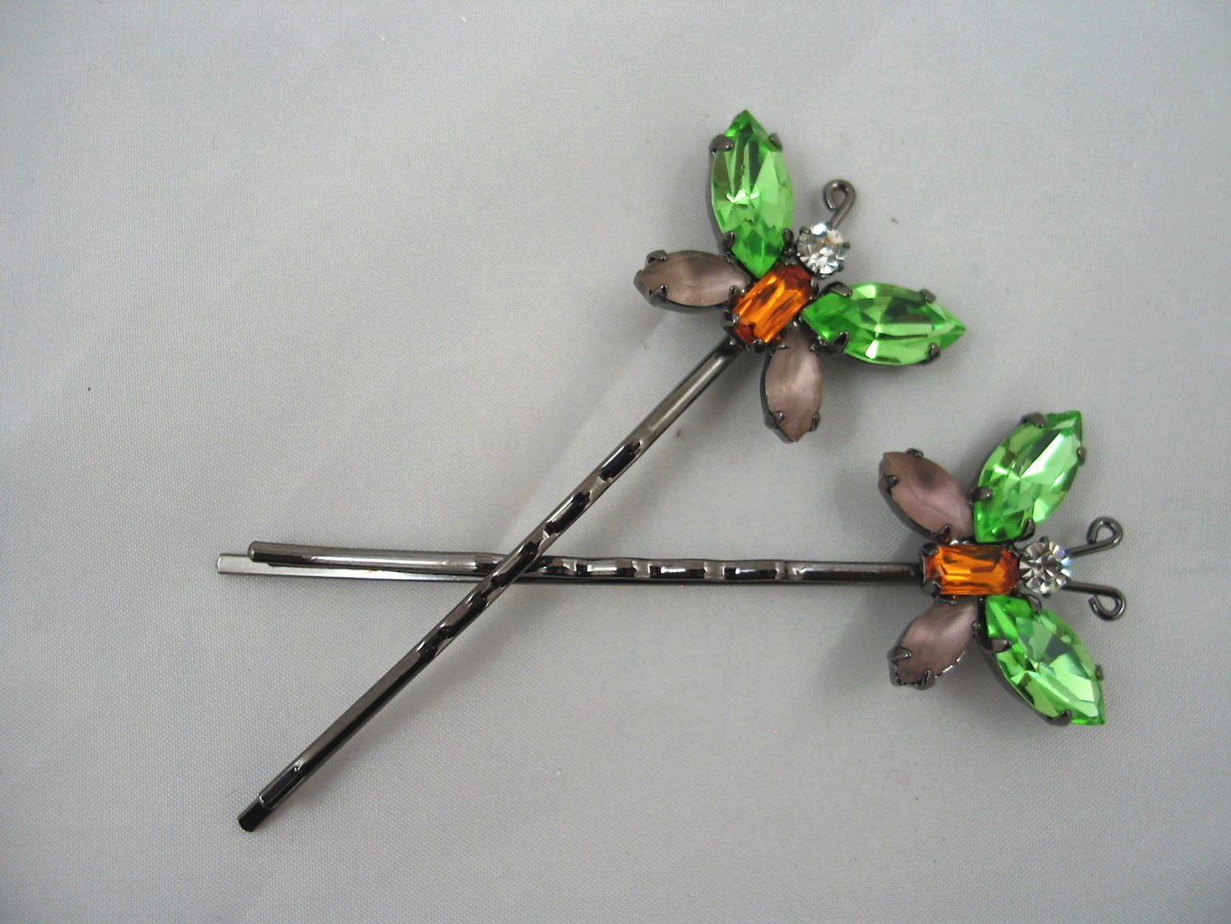 Hiraola's Product Image