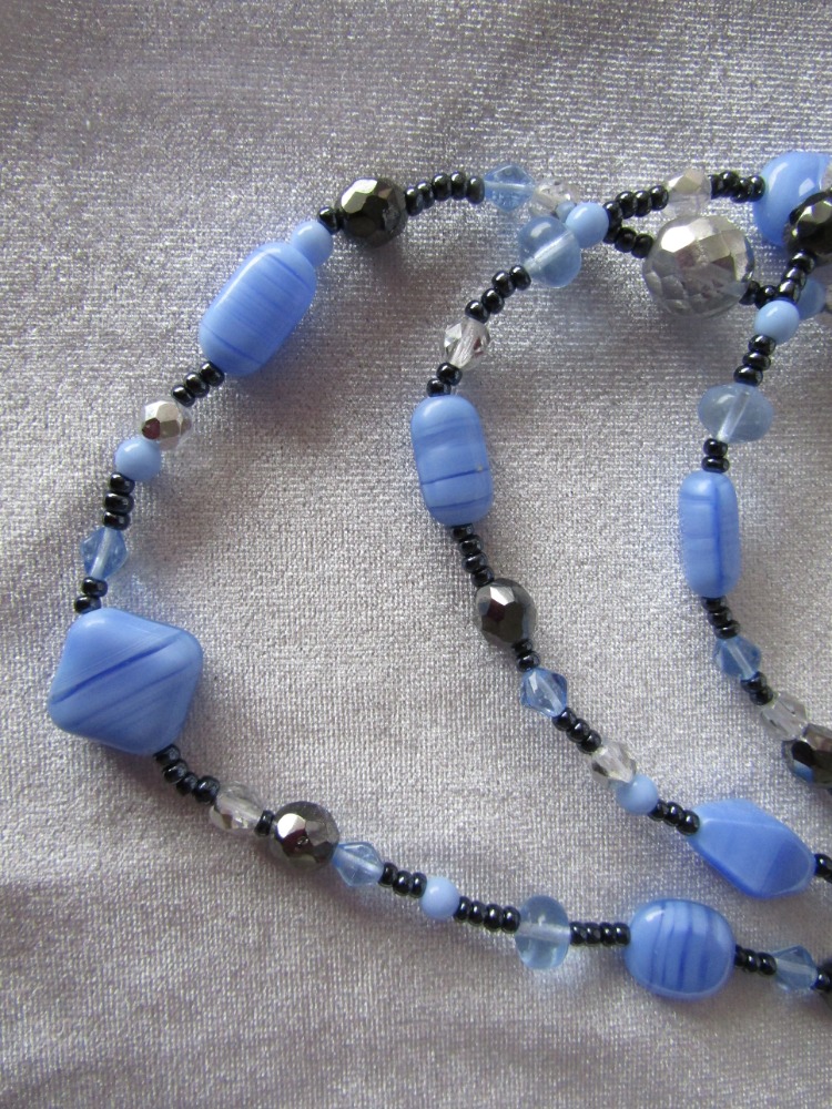 Hiraola's Product Image